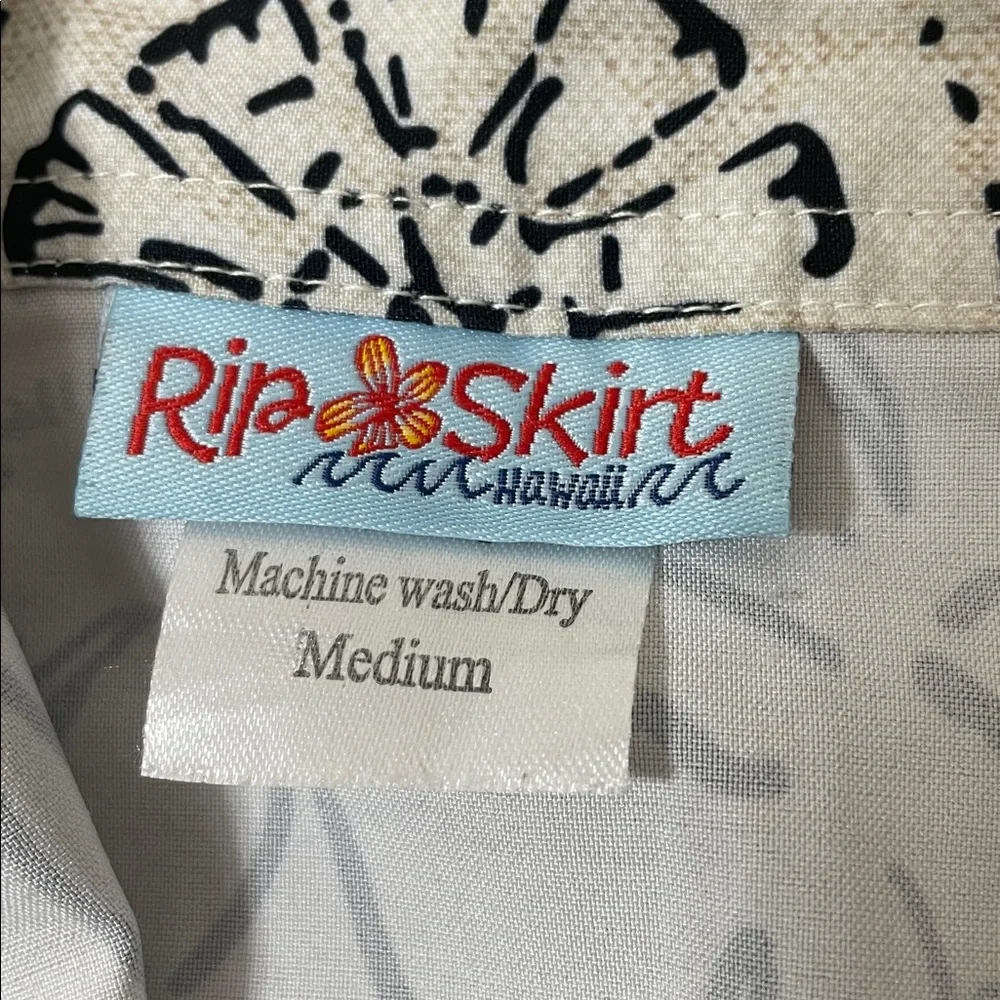 RipSkirt Hawaii Length 2 skirt size Medium - Picture 4 of 9